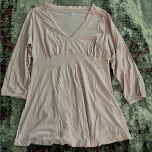 Gap Maternity brand 3/4 sleeved shirt - size M.